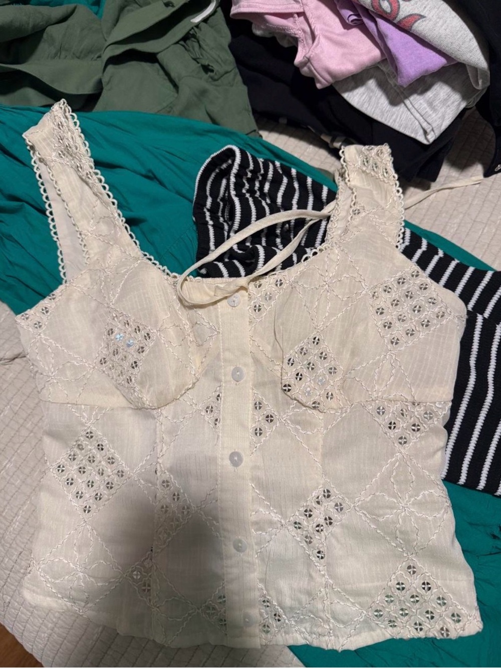 Cream Lace-Detail Button-Front Crop Top